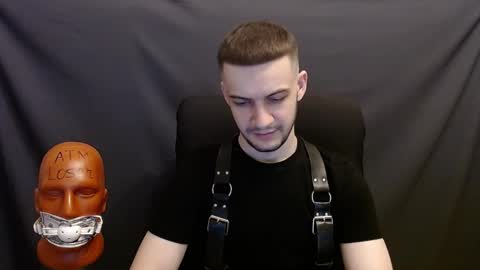 Snapshot of sir_damien chatting on 12/03/24, 01:21 Sir Damien online show from 12/03/24, 01:21