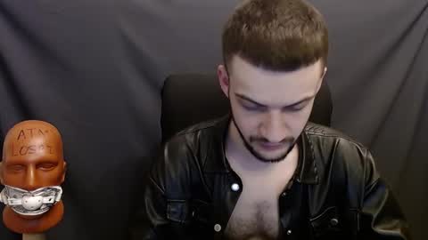 Snapshot of sir_damien chatting on 12/15/24, 04:48 Sir Damien online show from 12/15/24, 04:48