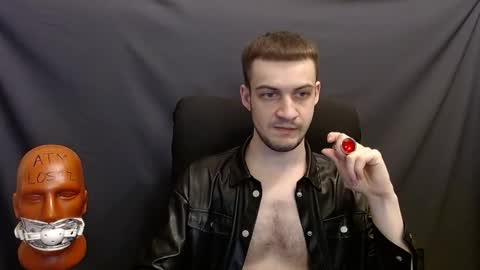 Snapshot of sir_damien chatting on 12/22/24, 03:00 Sir Damien online show from 12/22/24, 03:00