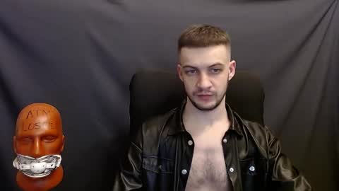 Snapshot of sir_damien chatting on 12/25/24, 02:57 Sir Damien online show from 12/25/24, 02:57