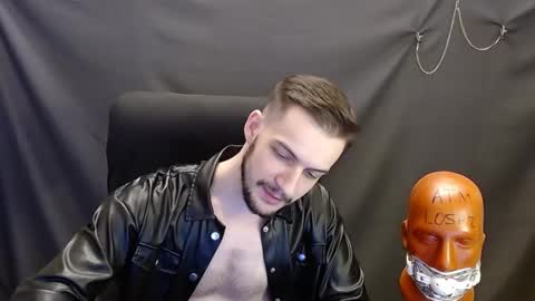 Snapshot of sir_damien chatting on 01/29/25, 02:51 Sir Damien online show from 01/29/25, 02:51