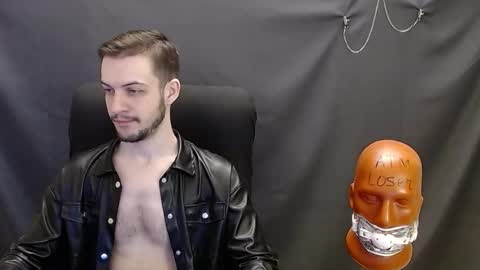 Snapshot of sir_damien chatting on 02/14/25, 04:26 Sir Damien online show from 02/14/25, 04:26