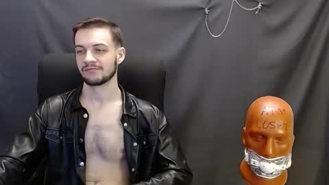 Snapshot of sir_damien chatting on 02/21/25, 03:01 Sir Damien online show from 02/21/25, 03:01