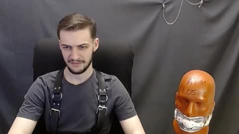 Snapshot of sir_damien chatting on 02/21/25, 08:38 Sir Damien online show from 02/21/25, 08:38