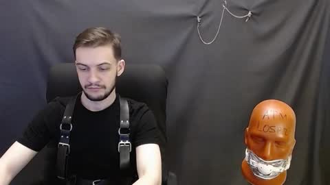 Snapshot of sir_damien chatting on 02/23/25, 02:40 Sir Damien online show from 02/23/25, 02:40