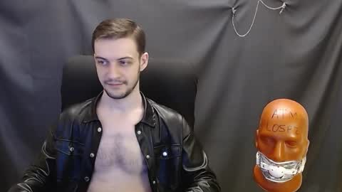 Snapshot of sir_damien chatting on 03/02/25, 08:29 Sir Damien online show from 03/02/25, 08:29