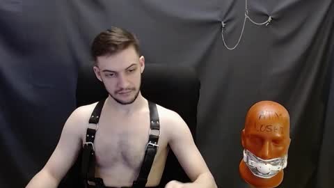 Snapshot of sir_damien chatting on 03/08/25, 08:35 Sir Damien online show from 03/08/25, 08:35