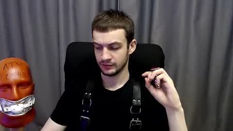 Snapshot of sir_damien chatting on 09/19/25, 02:46 Sir Damien online show from 09/19/25, 02:46