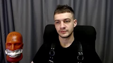 Snapshot of sir_damien chatting on 10/10/25, 02:43 Sir Damien online show from 10/10/25, 02:43