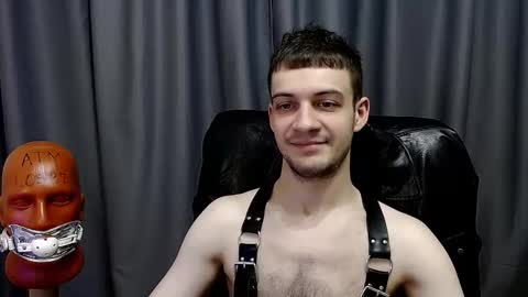 Snapshot of sir_damien chatting on 10/25/25, 03:03 Sir Damien online show from 10/25/25, 03:03