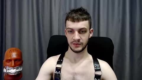 Snapshot of sir_damien chatting on 12/17/25, 03:23 Sir Damien online show from 12/17/25, 03:23