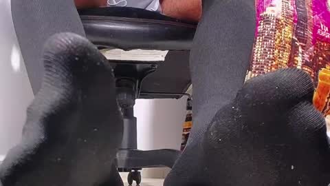 Snapshot of sir_kev66 chatting on 02/06/25, 02:11 only foot worshipers here online show from 02/06/25, 02:11