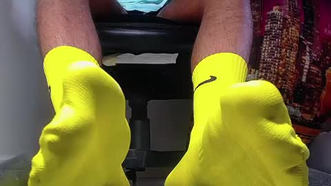 Snapshot of sir_kev66 chatting on 02/07/25, 09:15 only foot worshipers here online show from 02/07/25, 09:15