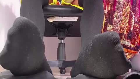 Snapshot of sir_kev66 chatting on 02/09/25, 05:43 only foot worshipers here online show from 02/09/25, 05:43