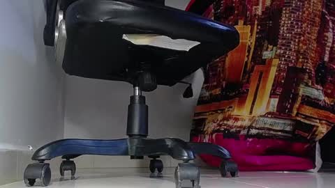 Snapshot of sir_kev66 chatting on 02/23/25, 09:37 only foot worshipers here online show from 02/23/25, 09:37