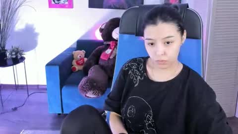 Snapshot of sirenmystique chatting on 01/06/26, 07:28 Si online show from 01/06/26, 07:28