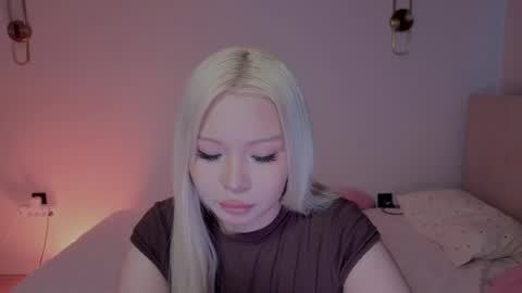 Snapshot of sirenveya chatting on 05/28/26, 03:59 sirenveya online show from 05/28/26, 03:59
