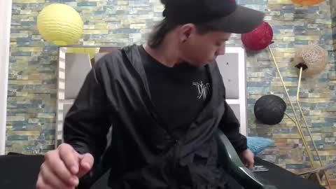 Snapshot of sirryant chatting on 12/04/24, 12:25 SIR RYANT online show from 12/04/24, 12:25