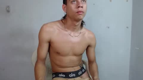 Snapshot of sirryant chatting on 10/29/25, 08:21 SIR RYANT online show from 10/29/25, 08:21