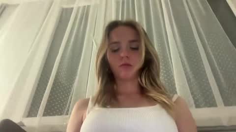 Sisi Bunny online show from 05/11/26, 07:44