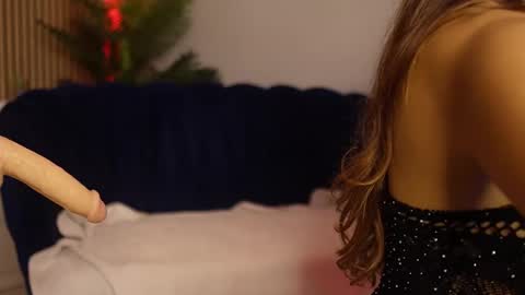 Snapshot of sisi_von_dee chatting on 11/08/25, 08:51 Dee online show from 11/08/25, 08:51