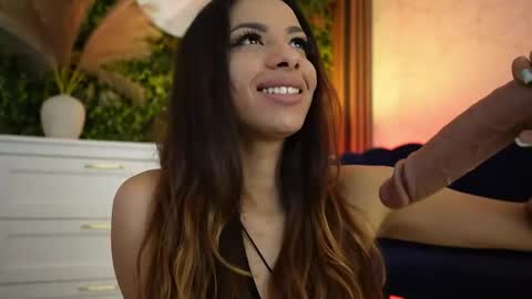 Snapshot of sisi_von_dee chatting on 05/31/26, 07:59 Dee online show from 05/31/26, 07:59