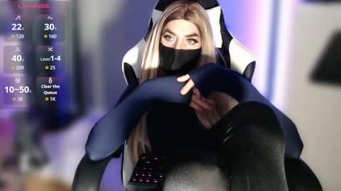 Snapshot of sissy_next_door chatting on 10/04/25, 10:30 Sissy next door online show from 10/04/25, 10:30