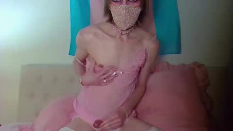 Sissy Ariadney Lux online show from 03/18/26, 07:17