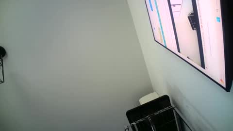 Snapshot of sissyboilooking chatting on 01/28/25, 06:27 RESPONDS WELL TO ... online show from 01/28/25, 06:27