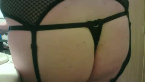 sissycrissy4545 online show from 05/19/26, 09:37