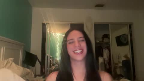 sissyfemboyluver online show from 04/23/26, 12:56