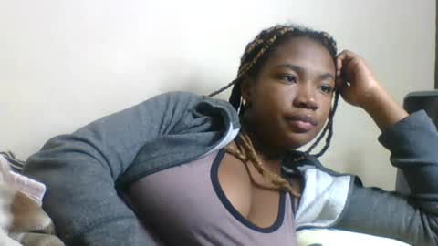 Snapshot of sisyh697532 chatting on 06/14/26, 02:24 sisyh697532 online show from 06/14/26, 02:24