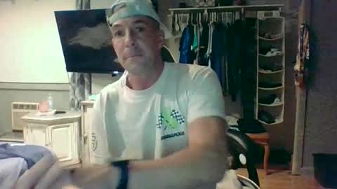 sitonmyfacemeowmm online show from 12/18/25, 09:43