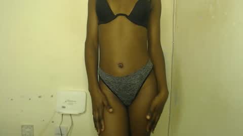 sizzly_ass online show from 04/13/26, 08:25