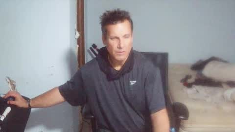 Snapshot of sizzzlenomics chatting on 10/25/25, 10:34 SIZZZLENOMICS online show from 10/25/25, 10:34