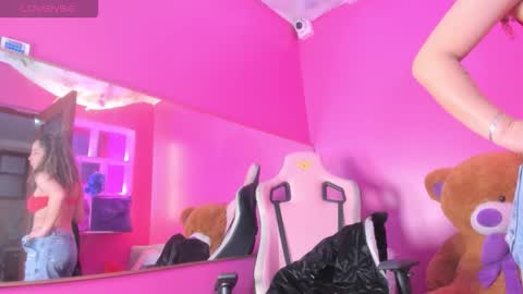 skaila_angels1 online show from 10/25/25, 01:13