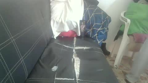 Snapshot of skanky_little_dolls chatting on 09/10/25, 10:10 skanky_little_dolls online show from 09/10/25, 10:10