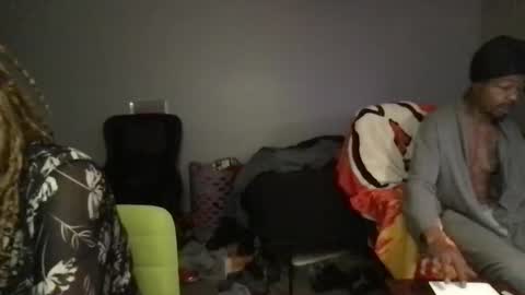 Snapshot of skarfos_babes chatting on 12/03/24, 02:27 skarfos_babes online show from 12/03/24, 02:27