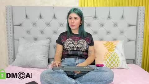 Skarlet online show from 11/28/25, 06:32