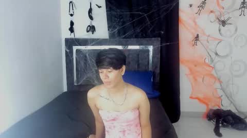 Skarleth online show from 10/31/25, 12:17