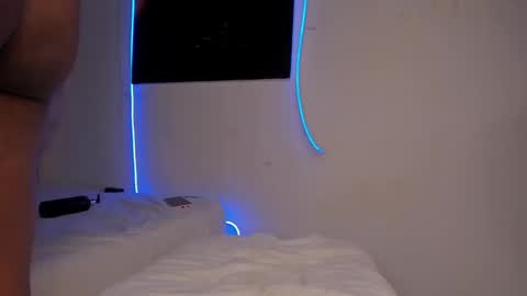 Snapshot of skarletsexy chatting on 01/17/25, 06:57 Skarlet online show from 01/17/25, 06:57