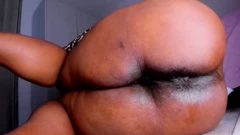 Snapshot of skarletsexy chatting on 09/21/25, 12:45 Skarlet online show from 09/21/25, 12:45