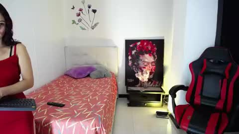 Scarlet online show from 06/18/26, 01:28