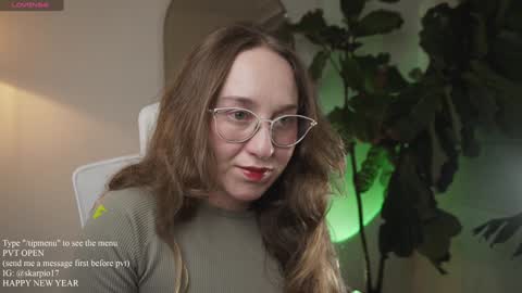 Im Scarlett  ONLINE  5pm-10pm NYC time  online show from 01/03/25, 02:10