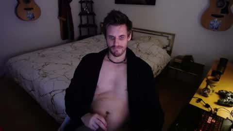 Snapshot of skatejocke chatting on 11/04/25, 11:48 skatejocke online show from 11/04/25, 11:48