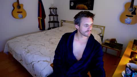 Snapshot of skatejocke chatting on 11/09/25, 11:36 skatejocke online show from 11/09/25, 11:36