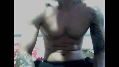 Snapshot of skater19xxx chatting on 12/11/24, 04:39 miguel online show from 12/11/24, 04:39