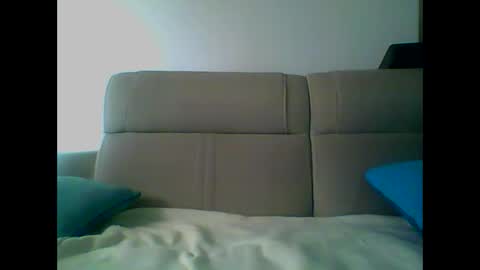 Snapshot of skater19xxx chatting on 01/24/25, 06:04 miguel online show from 01/24/25, 06:04