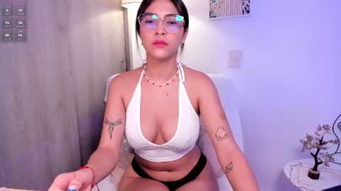 Snapshot of skeeter_cb chatting on 07/27/26, 04:58 Skeete CHRISTMAS SHOW THIS DECEMBER 24 CHECK OUT MY AMAZON LIST AND MAKE ME HAPPY online show from 07/27/26, 04:58