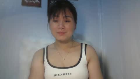 Snapshot of skie1111 chatting on 05/29/26, 02:04 Shie online show from 05/29/26, 02:04